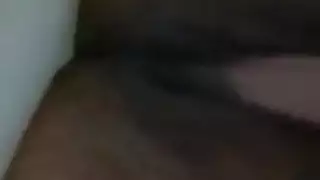 نيك فتاة صغيرة بأكبر زب