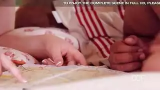 جلسة إكس إكس إكس مكثفة مع فتاة مغرية