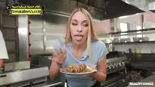 خدمة نيك الطيز في المطبخ سكس طيز كبيرة مترجم