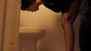 أفلام كرتون إباحية: نشاط جنسي مثلث مع حيوانات وبشر