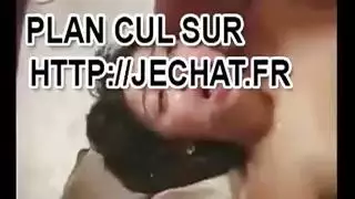 لص يقتحم ويأخذ الزوجة الحامل بخشونة