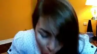 مزة ساخنة مجنونة تمصص الزب مص مجنون و ممحون