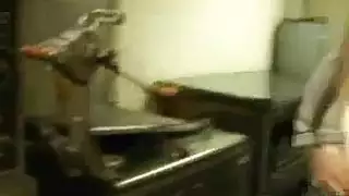 جنس شرجي جامح مع مؤخرة كثيفة الشعر