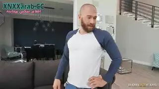 خادمات مطيعات تبتلع السائل المنوي في فيلم إباحي صريح