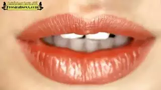 اخته على السرير وهم نايمين