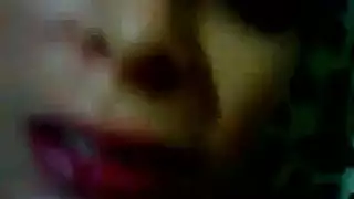 خليجية تمص بدلع