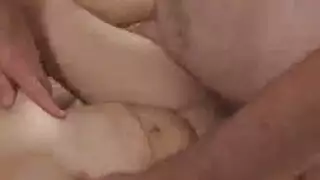 شقراء كبيرة الطيز تمص وتتناك بقوة