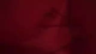 جون سينز مع الخادمه