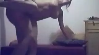 زوج يمص لزوحته هنودها