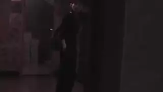 تشارك طيزهها مع رجلي