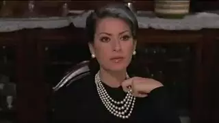 يجعل فيلم اباحي في الحمام مع هذه الخادمة الساخنة جدا