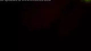 كوغار ذات الشعر الطويل تداعب شقها الضيق بمفردها