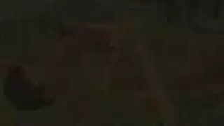 البنت الصغيره تدخل علي ابوها وهو ينيك امها