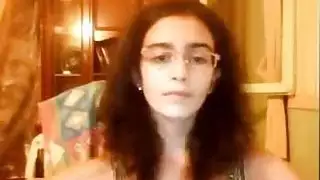 امهات يتبادلون ازبار أبناءهم الصغار