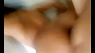 جماع شرجي جماعي: فتحة شرجها ممطوطة بعرض