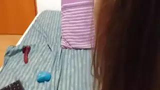 العرض الإباحي المنفرد عبر الكاميرا لصديقها الشاب
