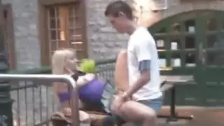 مراهقة إكس إكس إكس: وضعية الكلب على تل