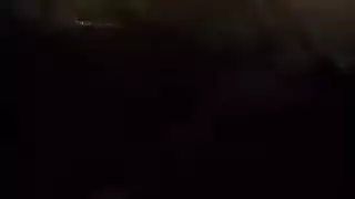 ربة منزل مثيرة تأخذ ضربات قاسية في مطبخها