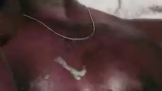 مؤخرة الشاحنة: الشاب الأسود يمارس الجنس العنيف مع روسيكي