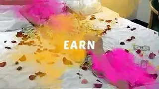 ممارسة جنسية ثلاثية في مكتب التدليك: مشهد إكس إكس إكس