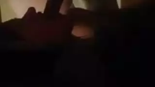 هي العاهرة المطيعة المثالية في مشاهد الهيمنة الأنثوية الصعبة