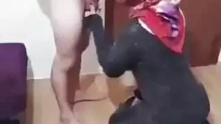 بورنو بالحجاب: مصة ماهرة في منزل خاص