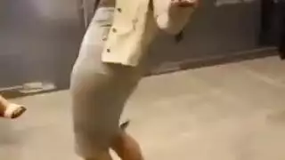 رقصة عربية إباحية: هزّ المهبل والجنس الشرجي