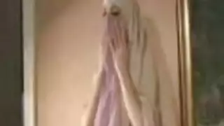 جماع وحشي يجعل الفتاة المحجبة تتدفق في كل مكان الفيديو الكامل