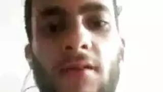 منحنية على المكتب: فتاة مغرورة تأخذه عميقًا وقويًا