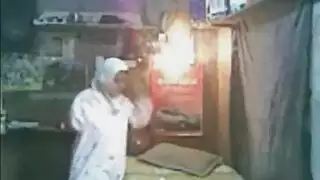 فتاة عربية تمارس الجنس مثل نجم إباحي