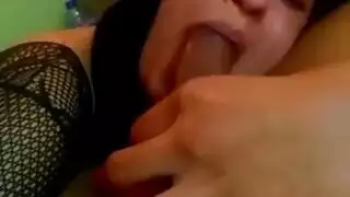 ممارسة جنس فموي عميق متطرفة مع شاب مصري