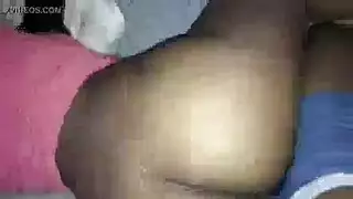 مص صريح مع فتاة سمراء هواة مغرية