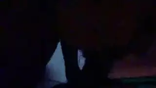 فتاتان بملابس داخلية حمراء تحصلان على جنس ثلاثي