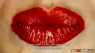 فتاة شقراء تحصل على تدليك كامل للجسم يتحول إلى سكس صريح