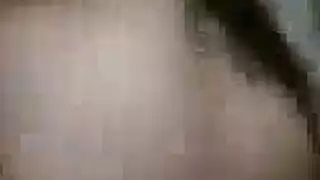 حلم مبلول يتحقق: مشهد استحمام إباحي مثير