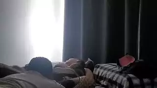مبلل ومتوحش: الزوج يمارس الجنس معها بعنف