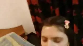نيك طفله من صديقها