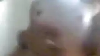 روابط عائلية: بيور تأخذ قضيب أخيها