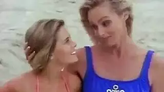 أربعاوي عادي يصبح عنيفًا: أنتون يمارس الجنس مع فتاة صديقه