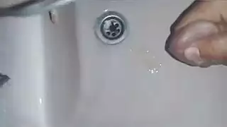 صديقها يأخذ عضوها الضخم في هذا المقطع الإباحي