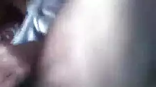 يفرض الفرخ الياباني الكمال عارية وأصابعها كس شعرها مع لعبة في الطابق السفلي الخاص بها