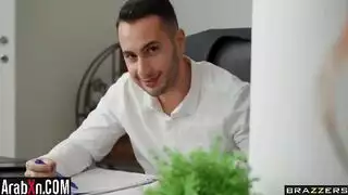 نيك الموظفة في المكتب طيزها الكبيرة