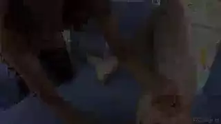 فلم رجل يلبس متنكه بالقضيب المطاطيلابس نساء و