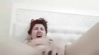 فرج عربي ساخن يكشف عن أداء فردي صريح