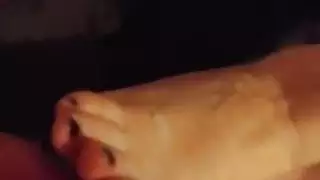 فتيات بالكاد بالغات تتدفق في مشهد إباحي