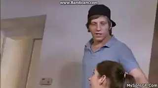 قصص خيال صعبة: عصابات ودخول مزدوج