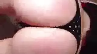 مامات بمؤخرات عملاقة سحاق شرجي ونيك بين الأثداء