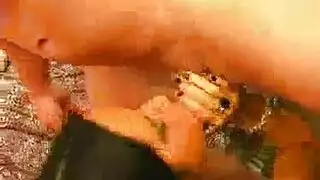 تزق فيه