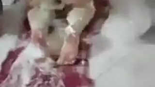 شاب سعودي ينيك زوجته ويضهرب طيزها