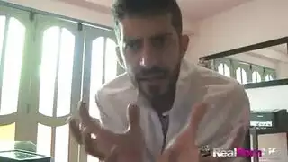 حركة صفع وراعية البقر المعكوسة مع فرج ضيق